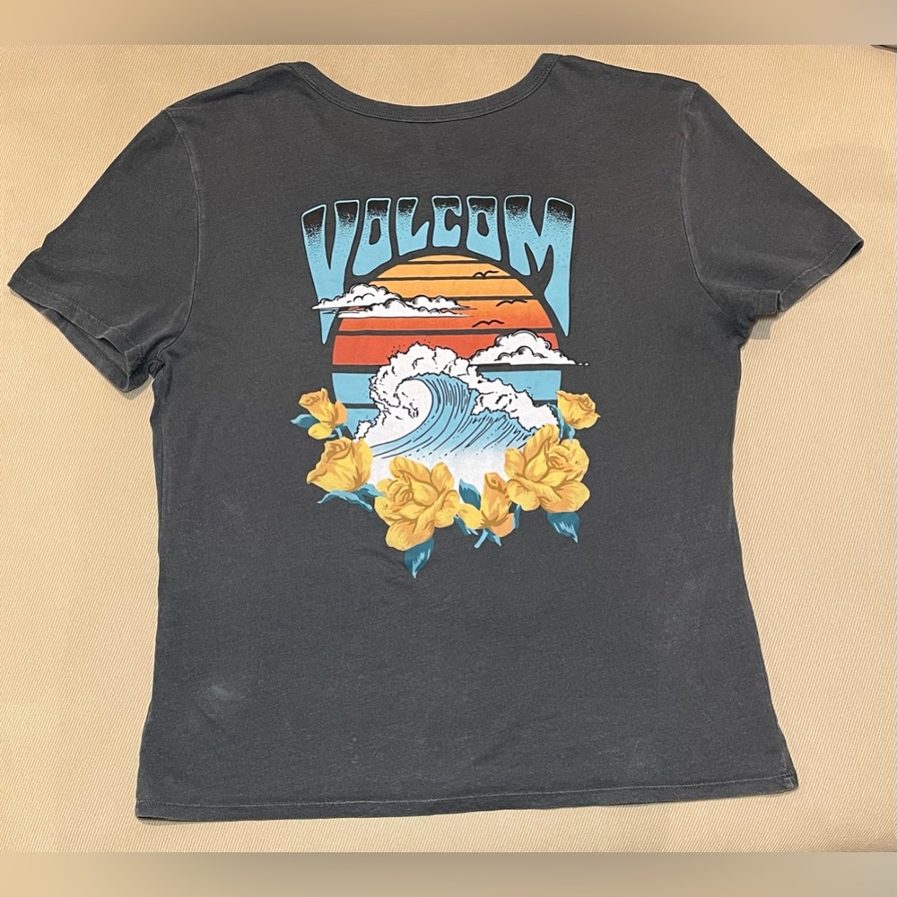 Volcom Wave, Sunset, and Flower Grey Graphic T-Shirt